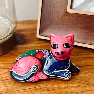 Vintage Mexican Folk Art Pottery Sitting Cat Figurine